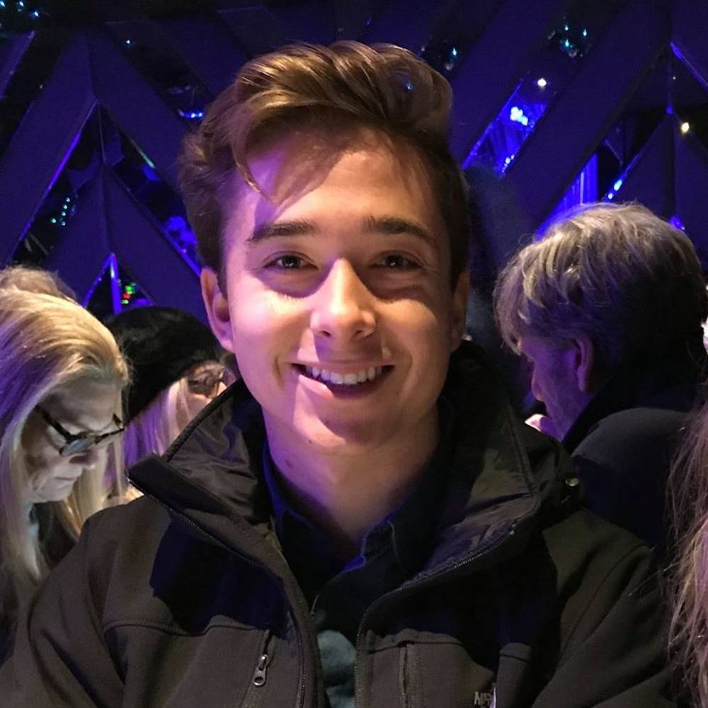 Meet your Posher, Alex